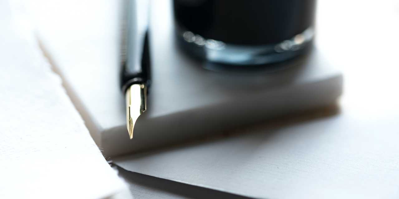 Spetsen på penna i fokus