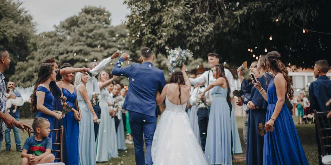 Brudskål och tal på bröllop