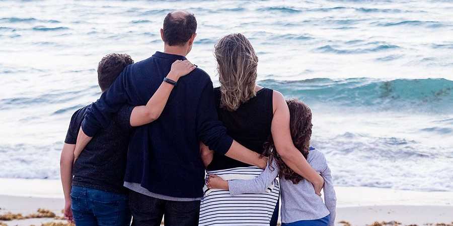 Familj med två barn