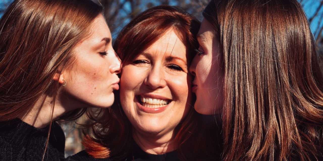 Mamma och två dötter 